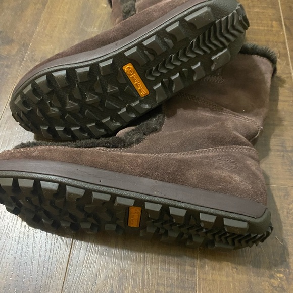 Timberland Brown suede Mukluks - Picture 7 of 7
